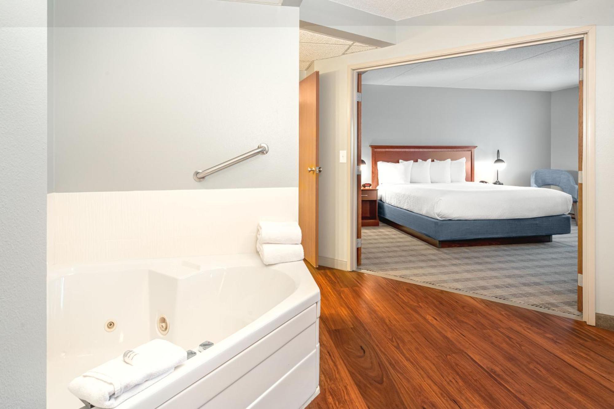 Americinn By Wyndham Valley City Conference Center Екстериор снимка