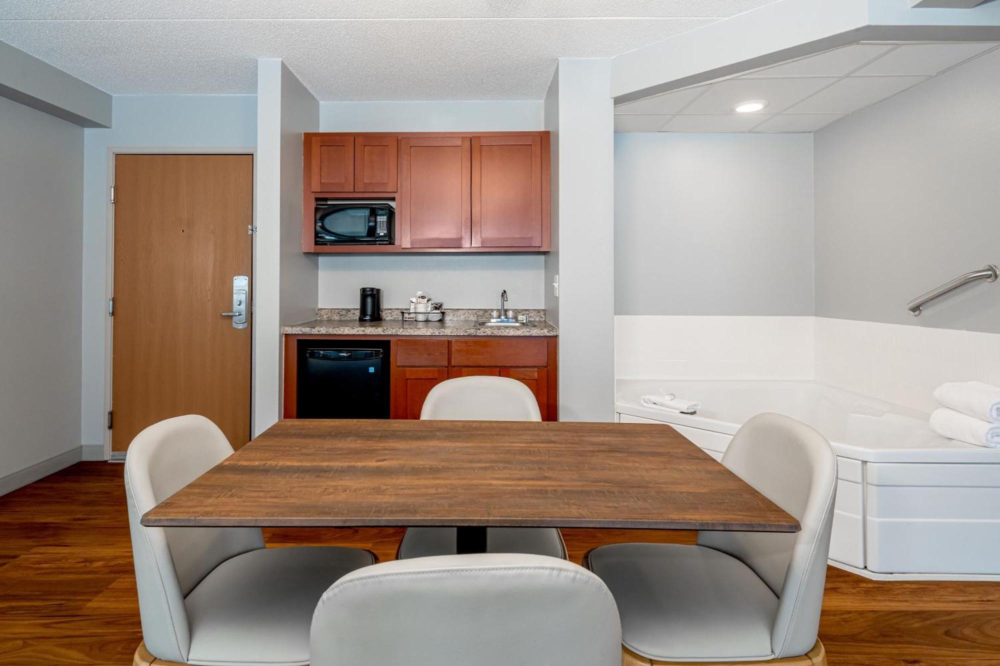 Americinn By Wyndham Valley City Conference Center Екстериор снимка