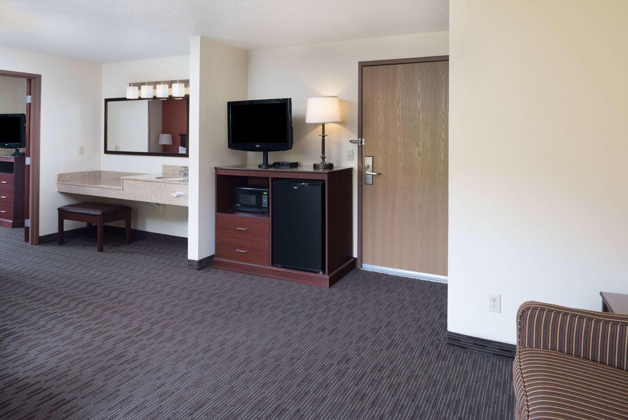 Americinn By Wyndham Valley City Conference Center Екстериор снимка